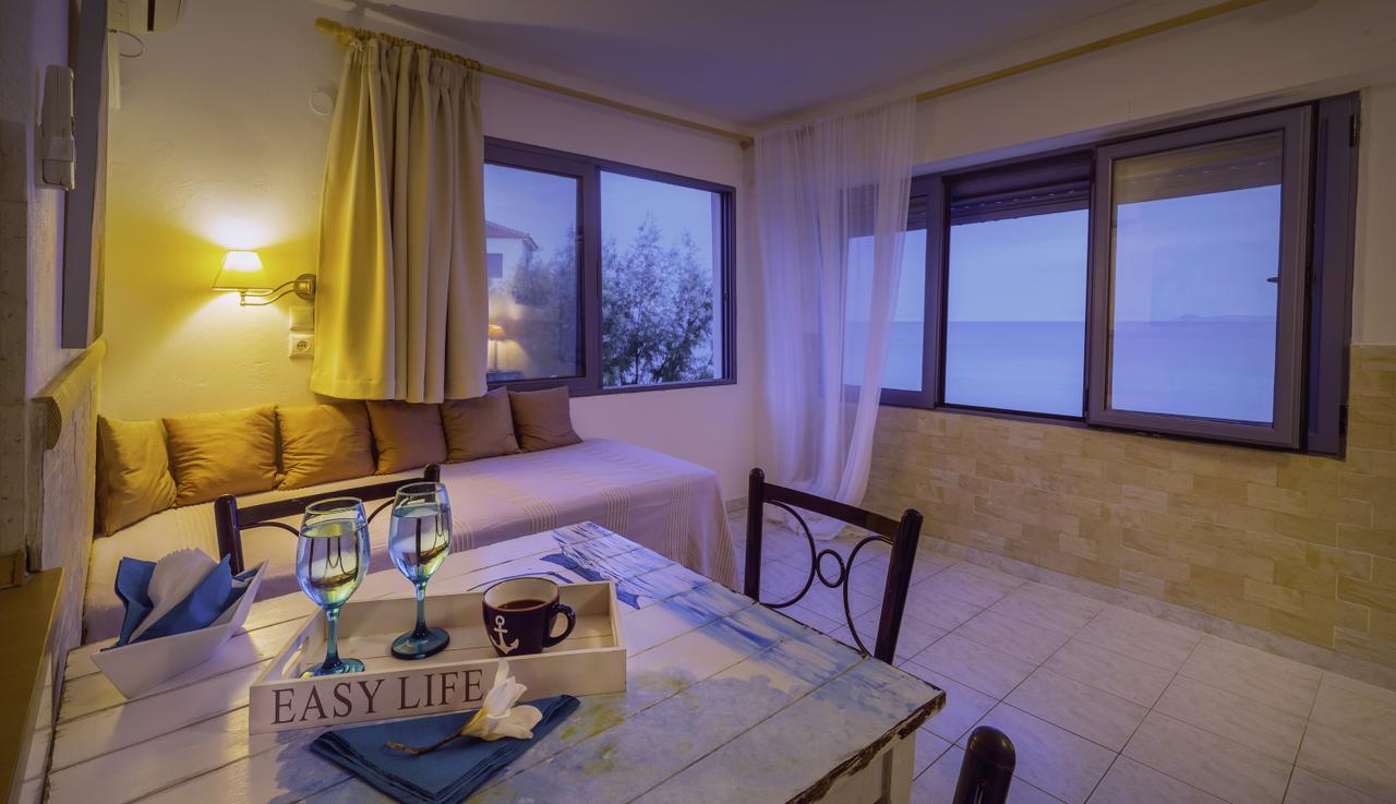 Hotel Avlakia コッカリ エクステリア 写真